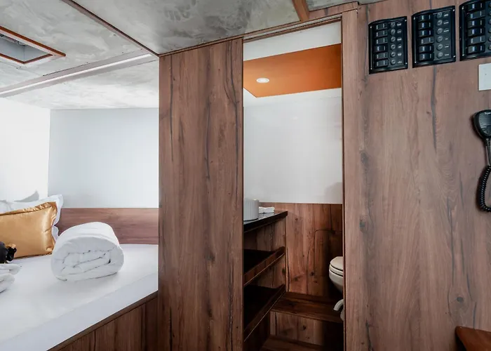 Båthotell Condor Yachting Boat Split