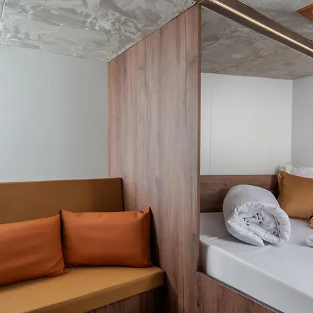 Condor Yachting Boat Hotel en barco Split